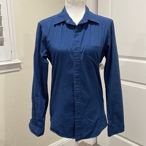 J crew slim fit blue with white polka dot button down shirt